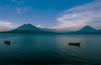 Lago en la planicie volcnica de El Salvador.
