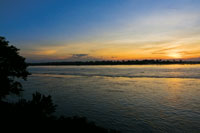 Atardecer en el ro Amazonas durante el perodo de aguas altas, desde Tabatinga, Brasil.

