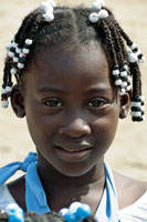 Los afrocolombianos descienden de diferentes etnias que fueron tradas a Amrica durante los siglos XVI a XVIII en calidad de esclavos. Actualmente son la poblacin mayoritaria del Choc Biogeogrfico.