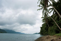Serranas en la costa norte del Pacfico colombiano flanqueada por colinas.