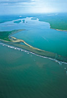 Vista parcial del estuario del ro San Juan, en el Pacfico colombiano.
