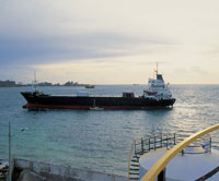 El archipilago de San Andrs es un importante destino turstico del pas y se    consolida como una gran zona de intercambio comercial con Centroamrica y Norteamrica.