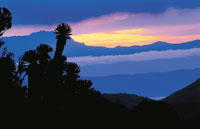 Atardecer en la alta montaa.