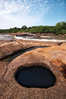 El raudal de Casualito es uno de los obstáculos para la navegación y para las migraciones de peces en el río Orinoco.