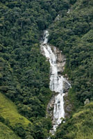 Salto El Limón, caída en deslizadero o rodadero cerca de Cisneros, Antioquia.