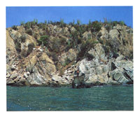 La Sierra Nevada de Santa Marta es la montaa de litoral ms alta del mundo y sus estribaciones se hunden en el mar Caribe.