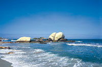 El Caribe es un mar litoral que forma parte del ocano Atlntico, con el cual se comunica a travs de las bocas que dejan las islas y cayos de las Antillas Mayores y Menores. Parque Nacional Natural Tayrona en el departamento del Magdalena.